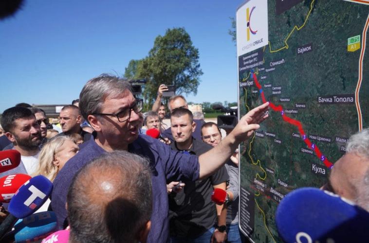 Serbiya Prezidenti A.Vuçiç “Azvirt” şirkətinin tikinti meydançasında olub